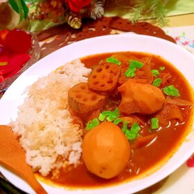 牛すじと白い根菜たちの八丁味噌マサラカレー